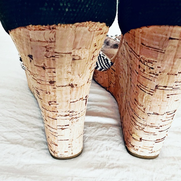 ☀️TOMS~ Strappy Wedges~ Size 8☀️ - Picture 13 of 16